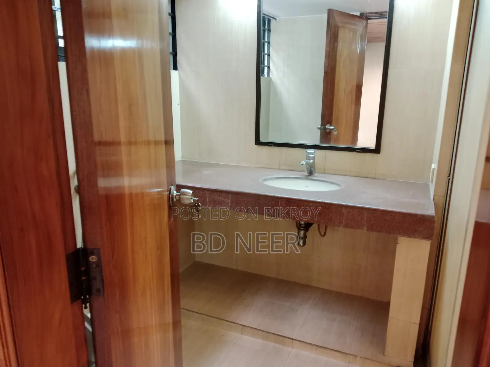 excellent Duplex semi furnish 4 Bed room apt rent in Gulshan