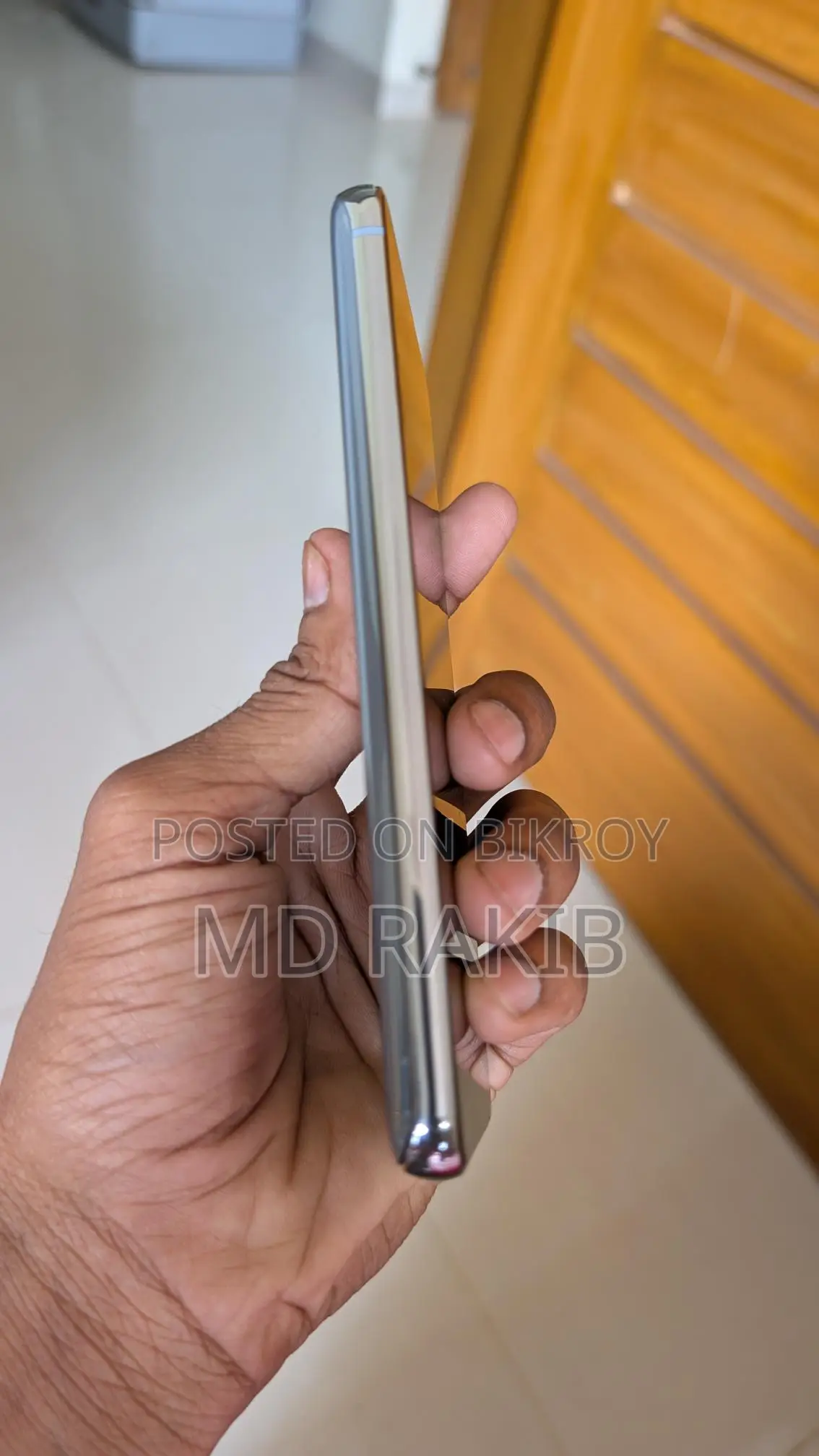 Samsung Galaxy S20 5G (Used)
