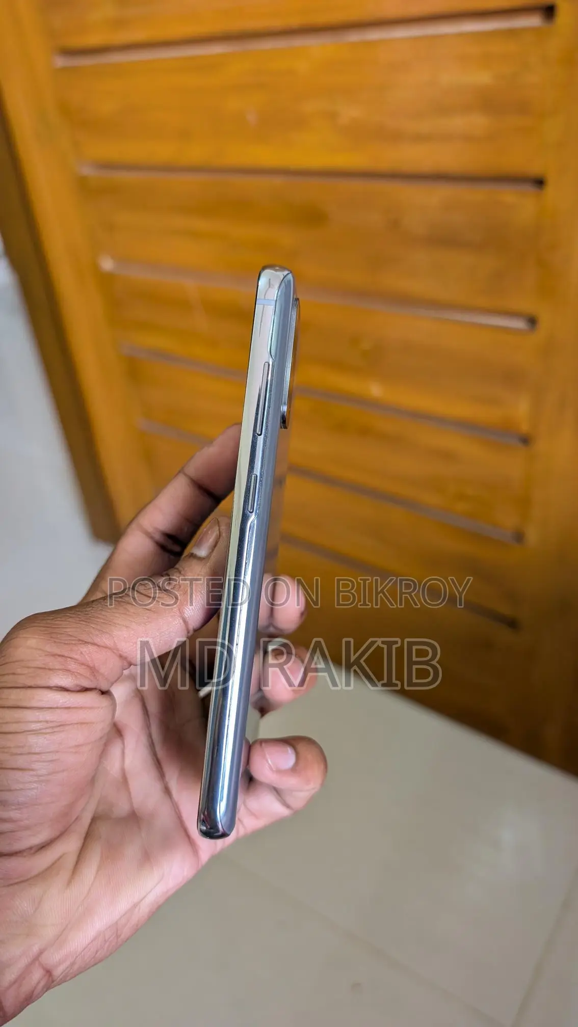 Samsung Galaxy S20 5G (Used)