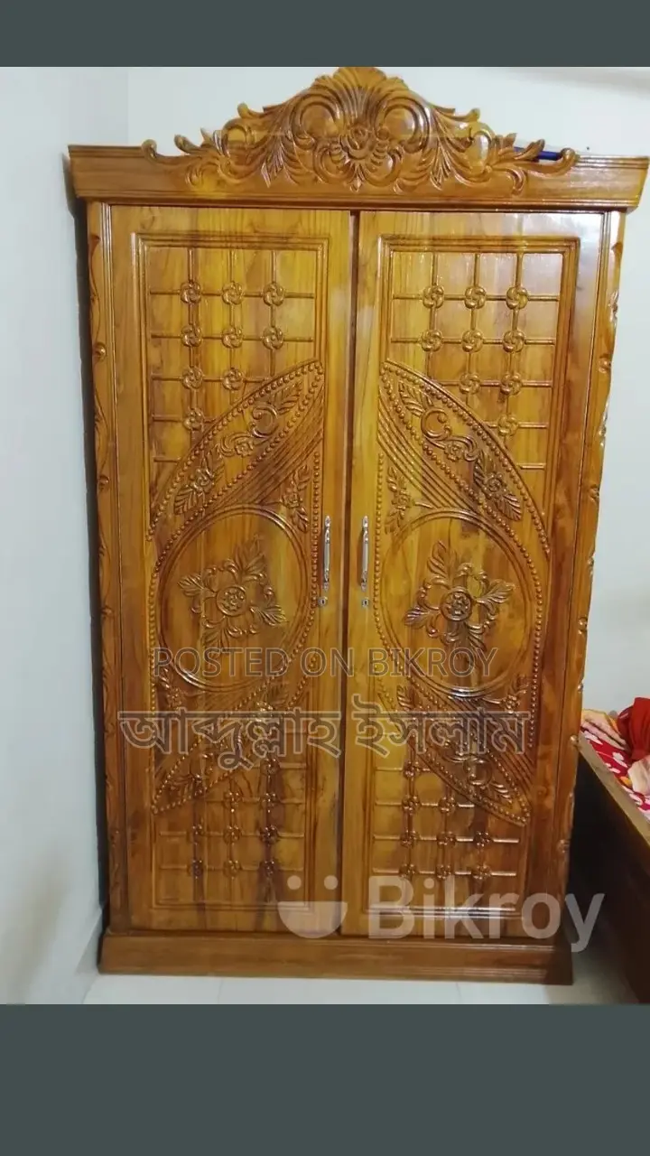 সেগুন কাঠের আলমারি বিক্রি করা হবে
