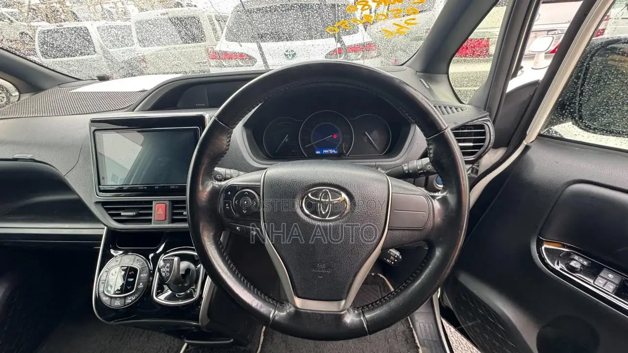 Toyota Voxy Kirameki 2021