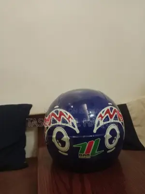 হেলমেট প্রায় নতুন