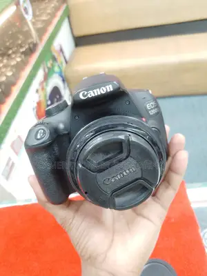Canon 1200D & yn50mm lens