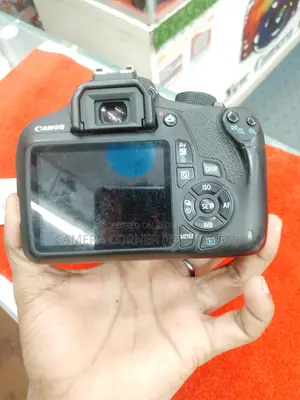 Canon 1200D & yn50mm lens