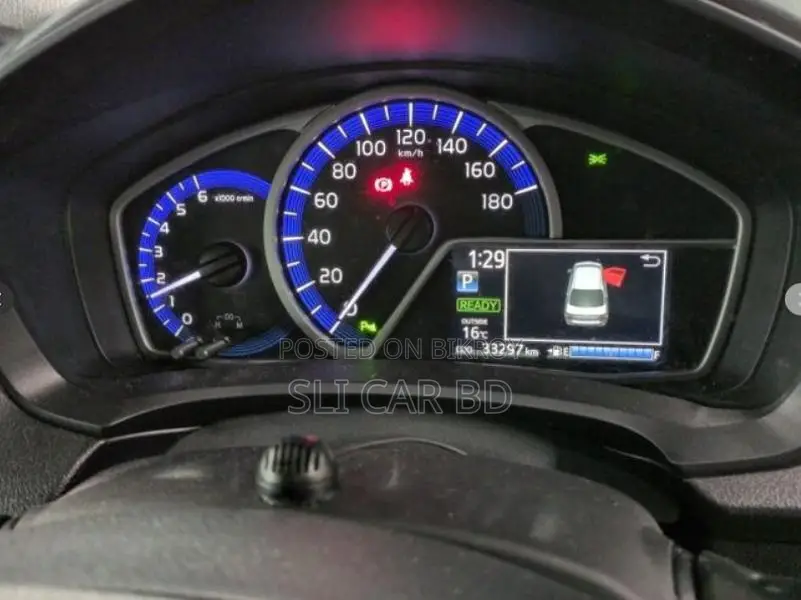 Toyota Axio HYBRID 2023