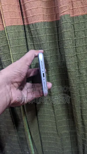 Apple iPhone XR (Used)