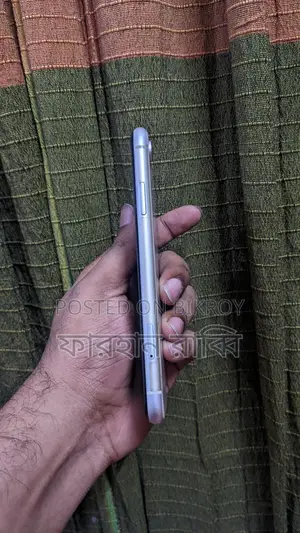 Apple iPhone XR (Used)