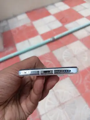 Vivo X200 (Used)