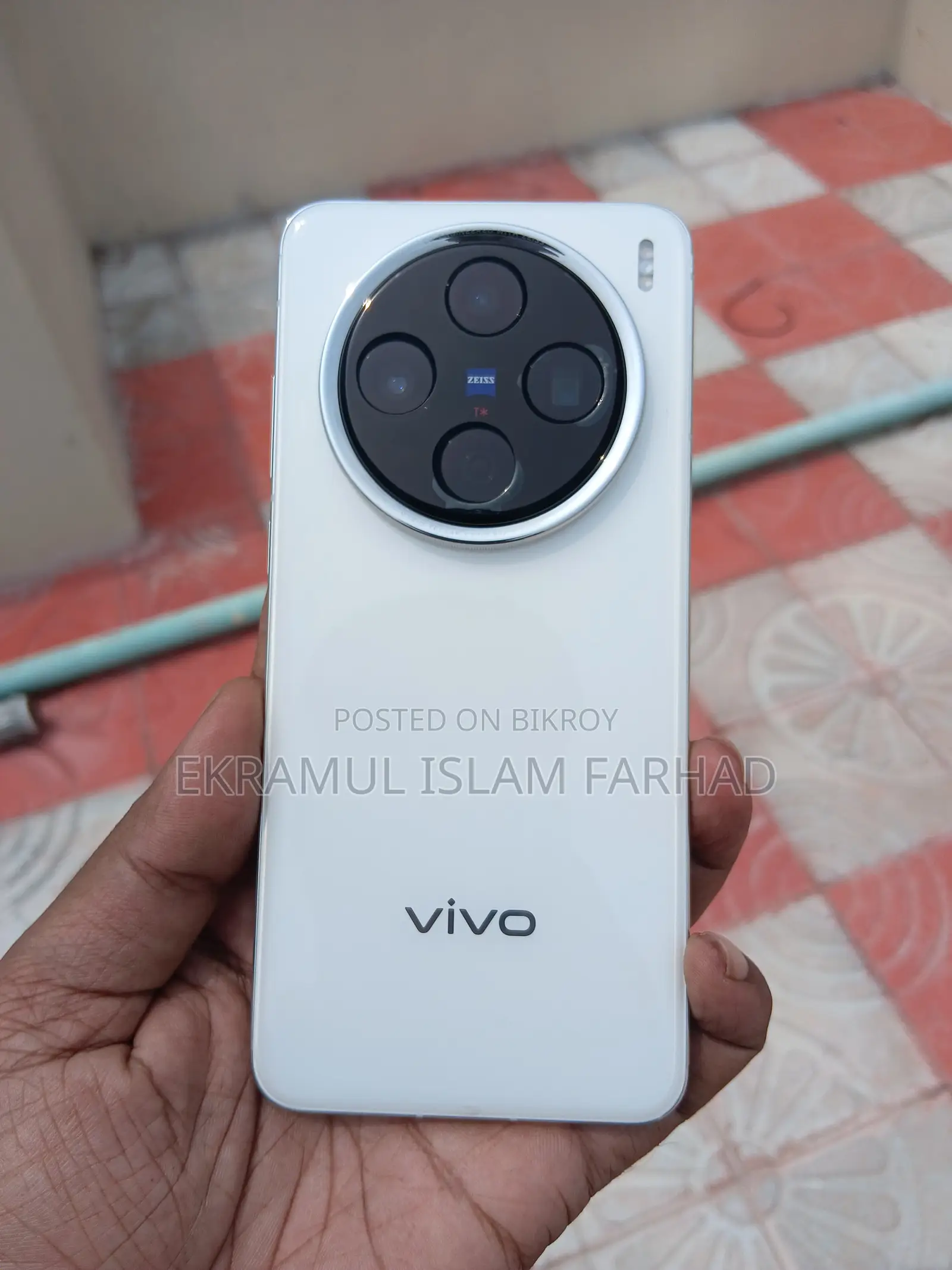 Vivo X200 (Used)