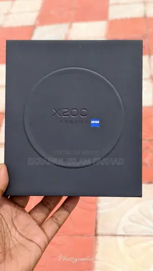 Vivo X200 (Used)
