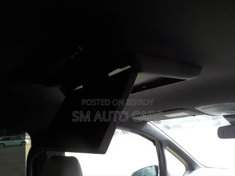Toyota Esquire Petrol Gi Premium 2021