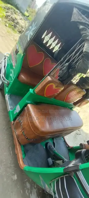 থ্রি হুইলার বিক্রির জন্য