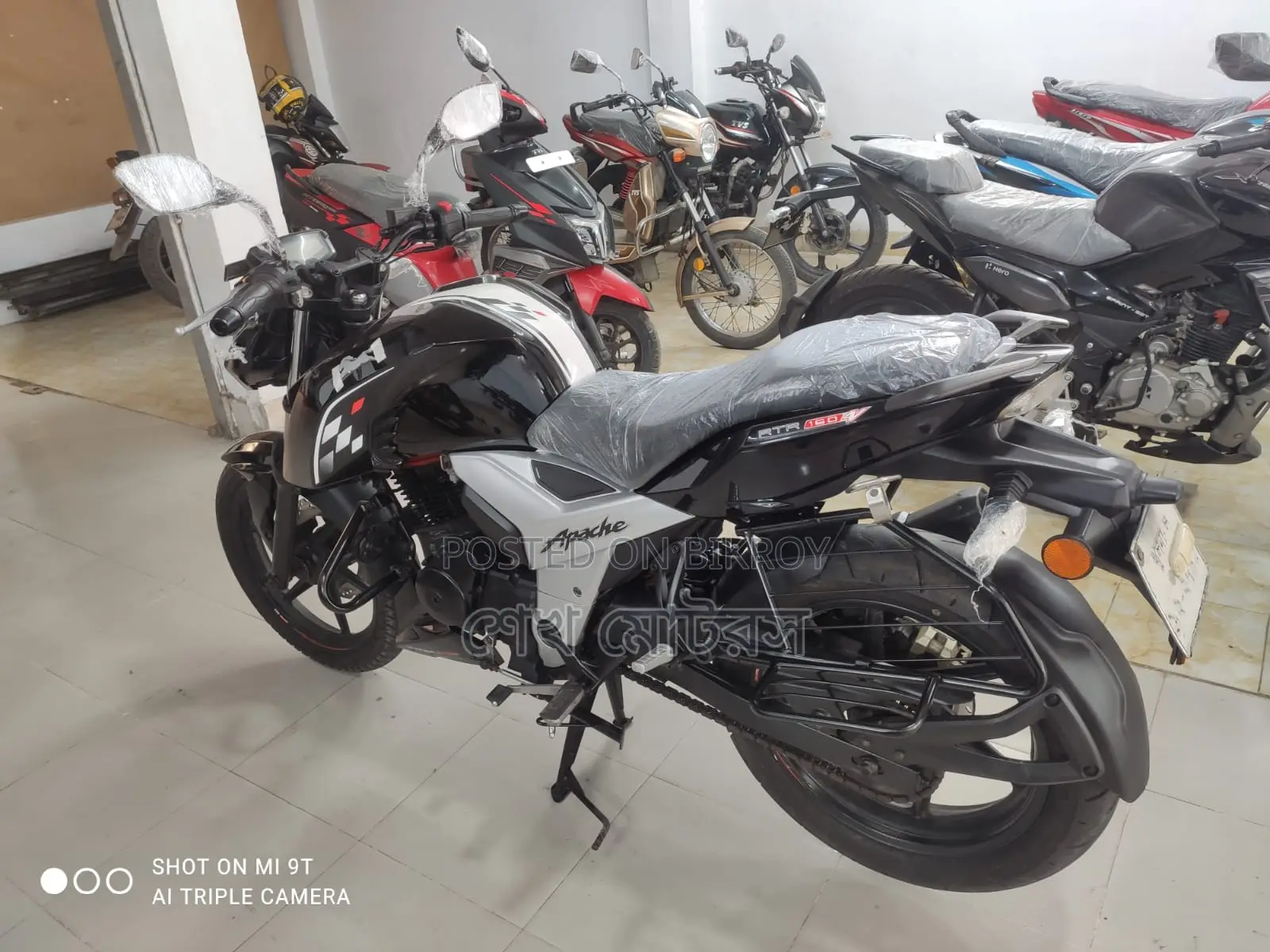 TVS Apache RTR black 2022