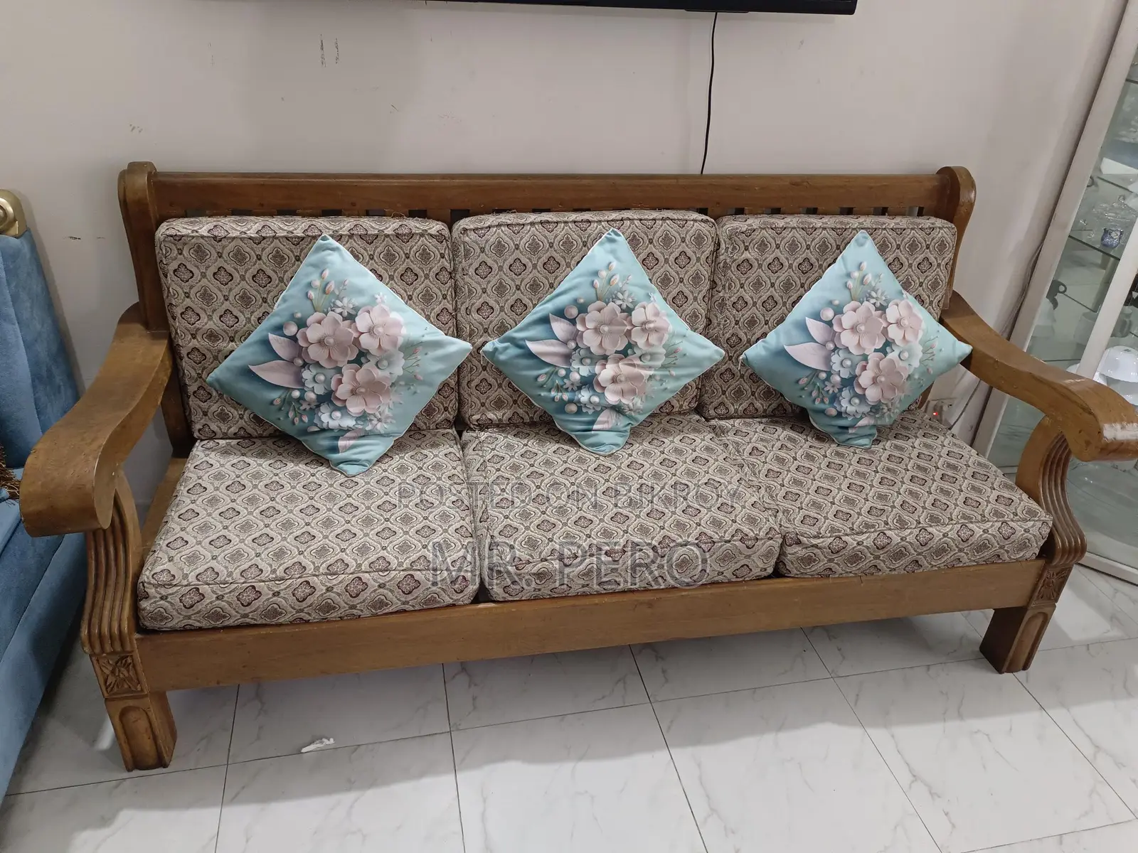 Sofa Set With Tea Table