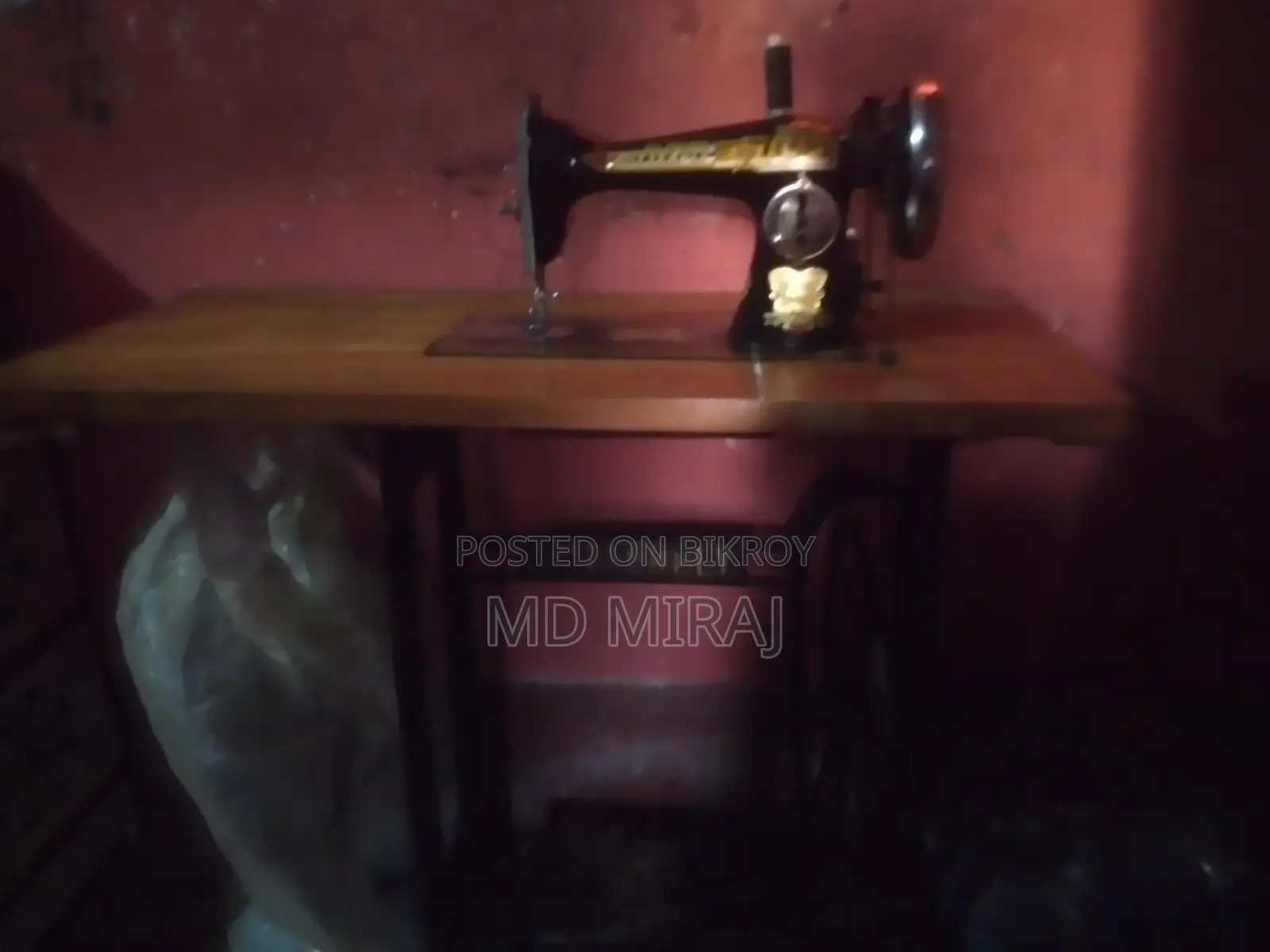 A new condition sewing machine will be sold