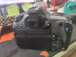 Canon 77D