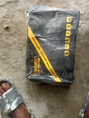 সেফটি সু বা কাজের জুতা