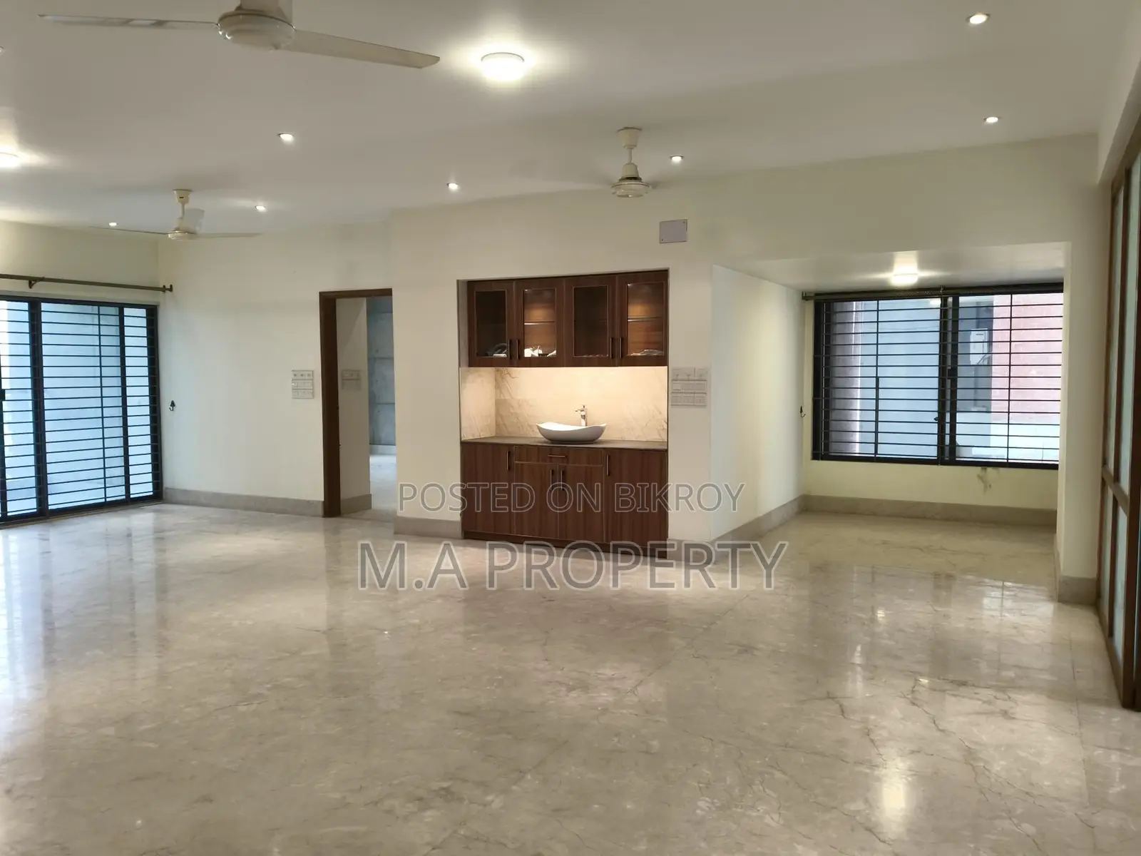 5200sqft Rent Apartment 5-Bed gym,swimming Gulshan North