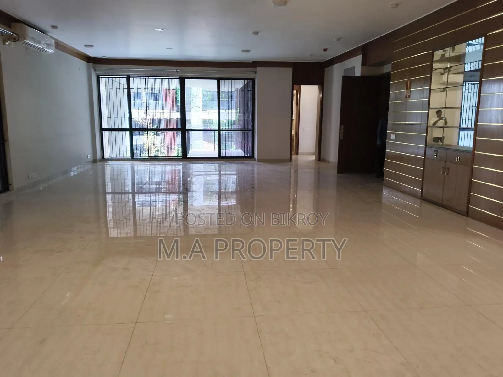 5200sqft Rent Apartment 5-Bed gym,swimming Gulshan North
