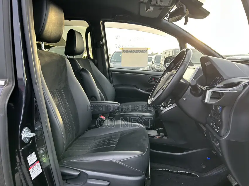 Toyota Esquire GI PREMIUM 2020