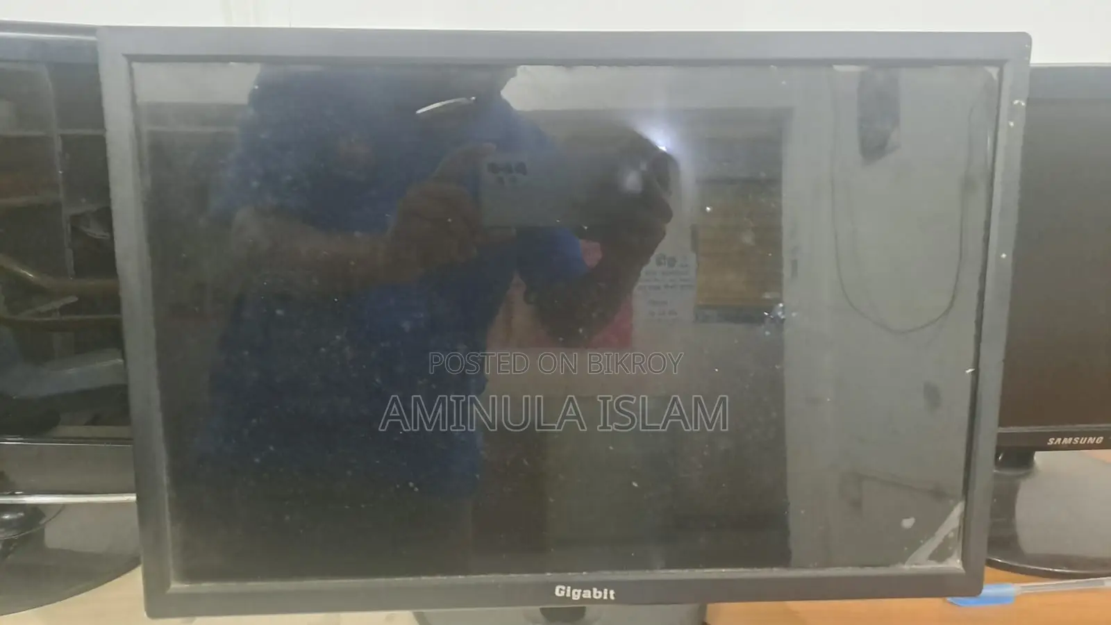 তিন পিছ মনিটর বিক্রি হবে