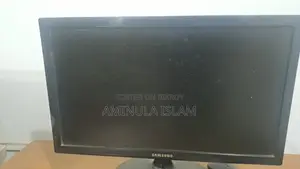 তিন পিছ মনিটর বিক্রি হবে