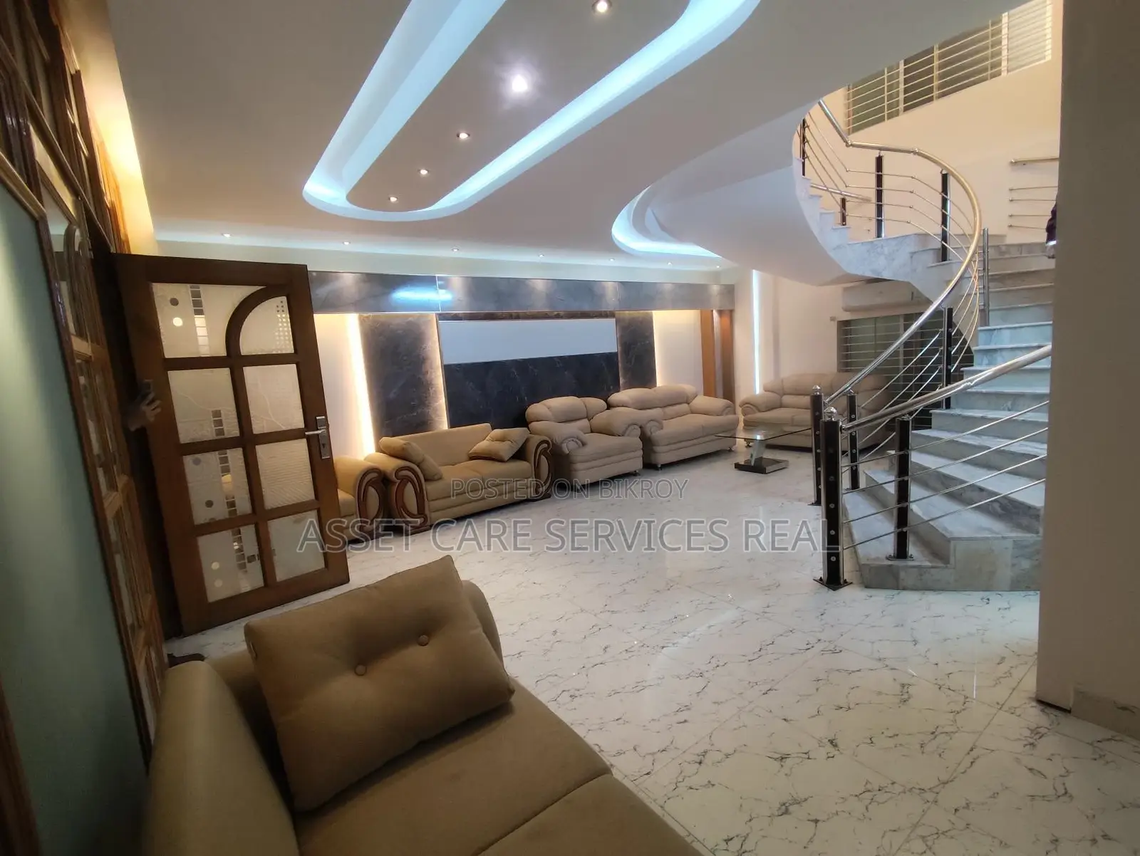 4500-Sqft Duplex Office Space for Rent in Baridhara Diplomatic Zone
