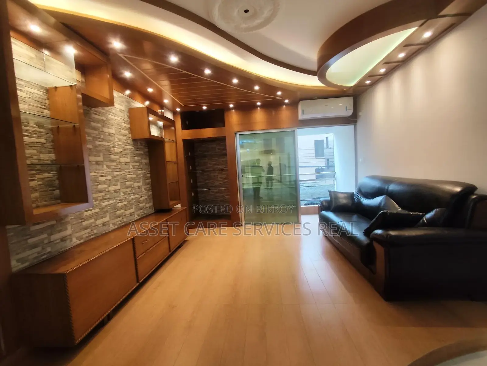 4500-Sqft Duplex Office Space for Rent in Baridhara Diplomatic Zone
