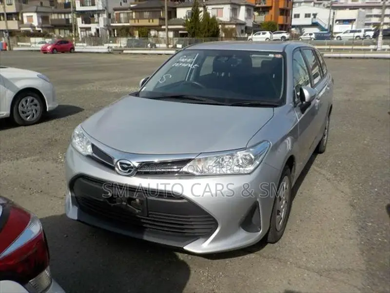 Toyota Fielder Non Hybrid EX Silver 2021