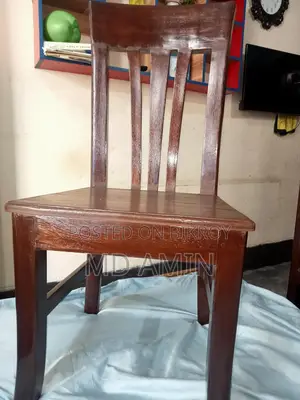 ৬ টি চেয়ার