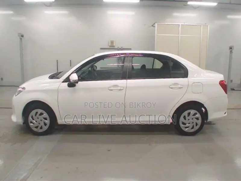 Toyota Axio NON HYBRID EX 2021