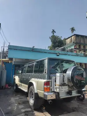 Nissan Patrol Safari 1996
