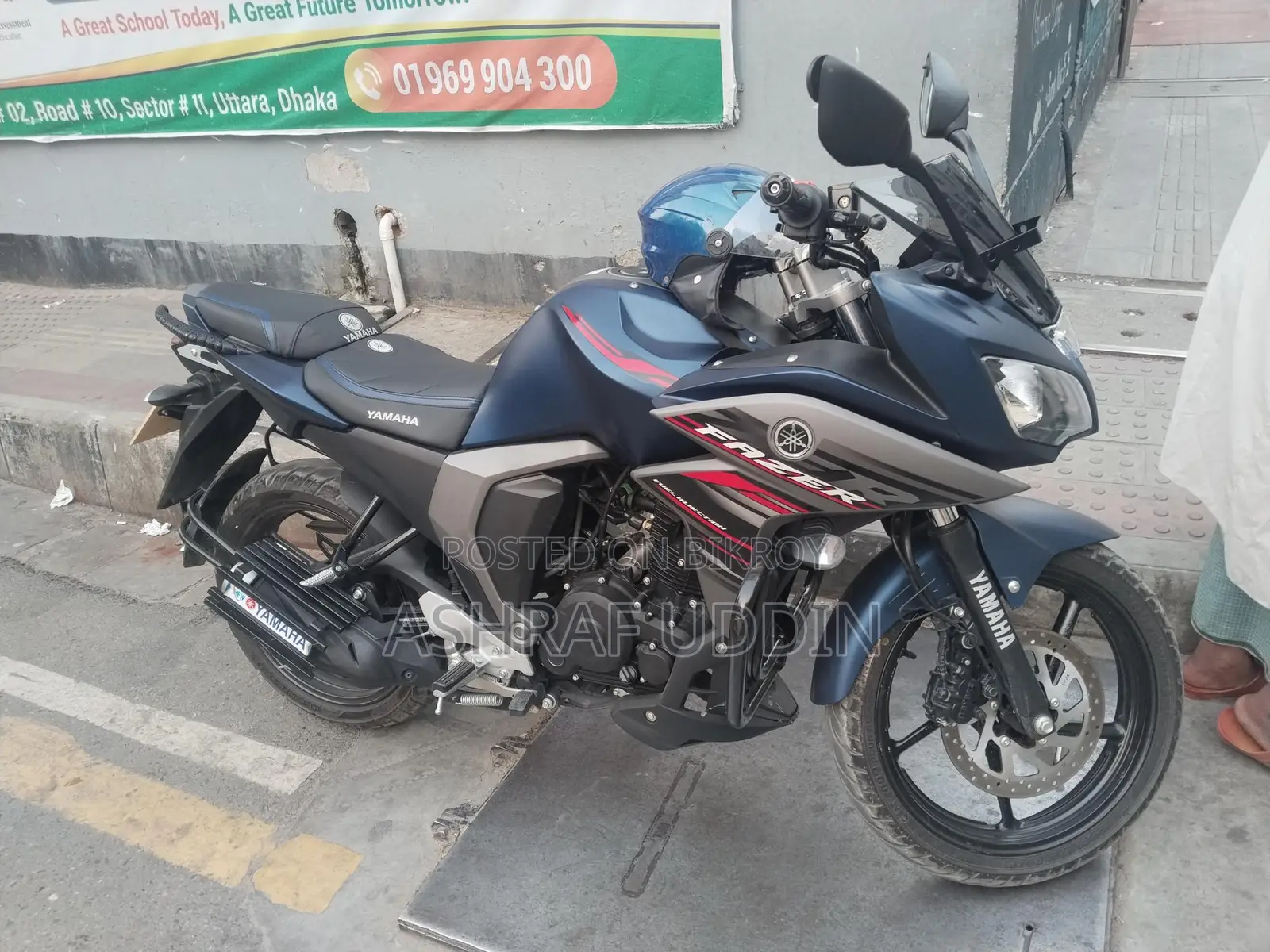 Yamaha Fazer FI-V2 2025