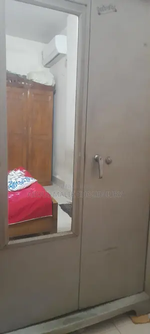 আলমারি