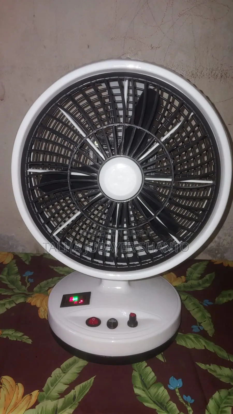 Defender Rechargeable Fan