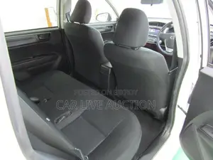 Toyota Fielder Hybrid EX 2021