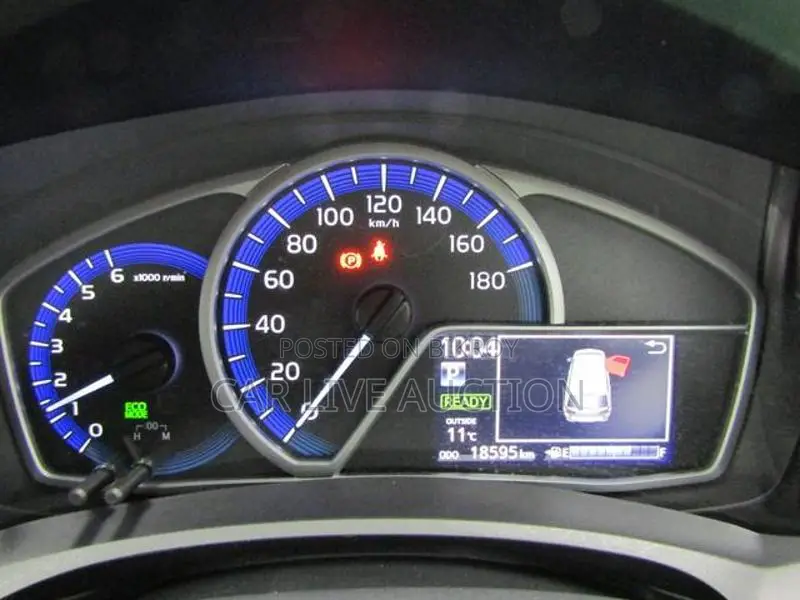 Toyota Fielder Hybrid EX 2021