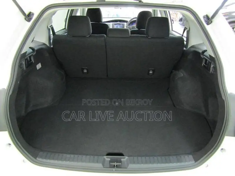 Toyota Fielder Hybrid EX 2021