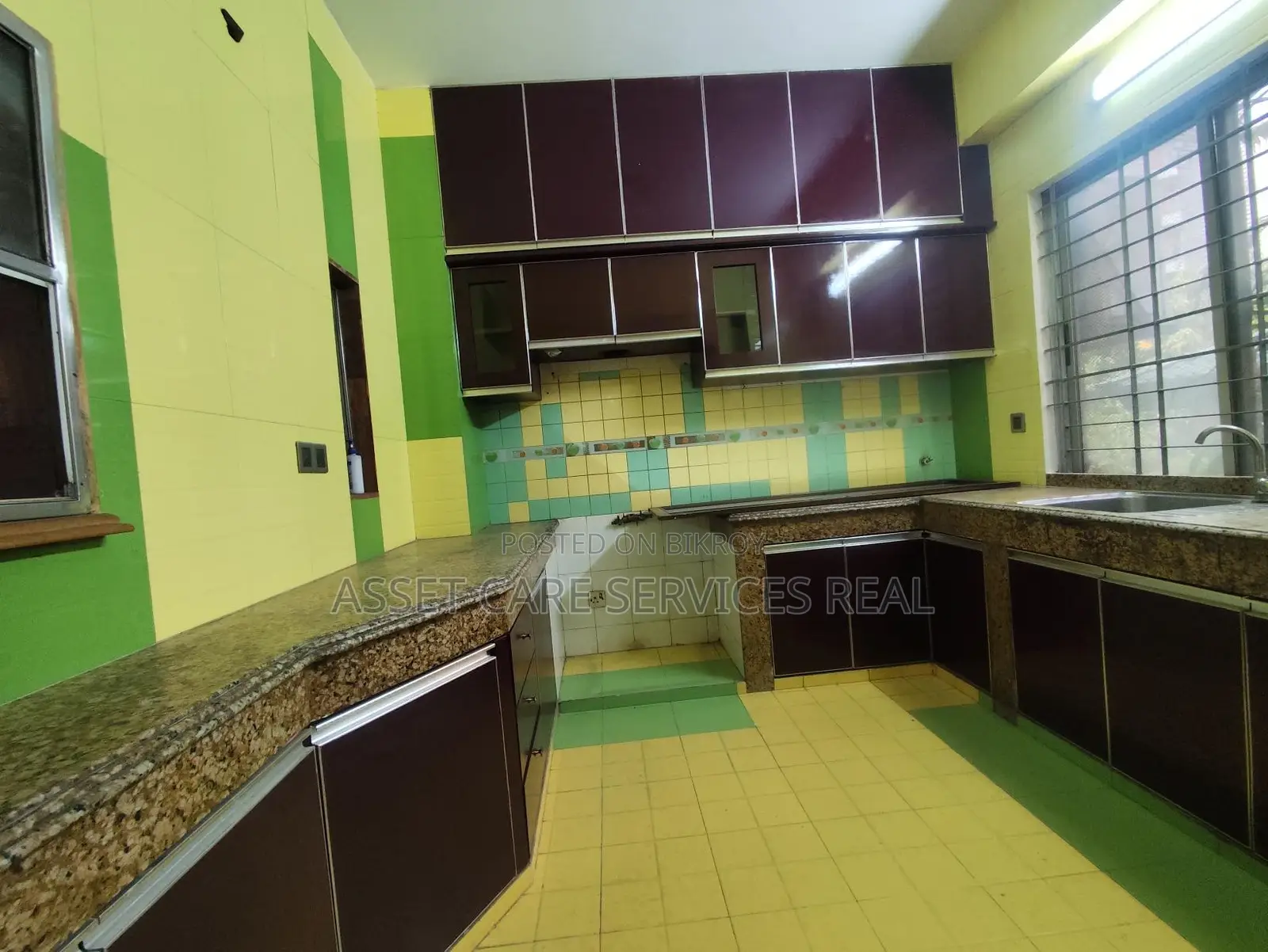 4Bed Semi-Furnished Apartment Rent Baridhara Diplomatic Zone