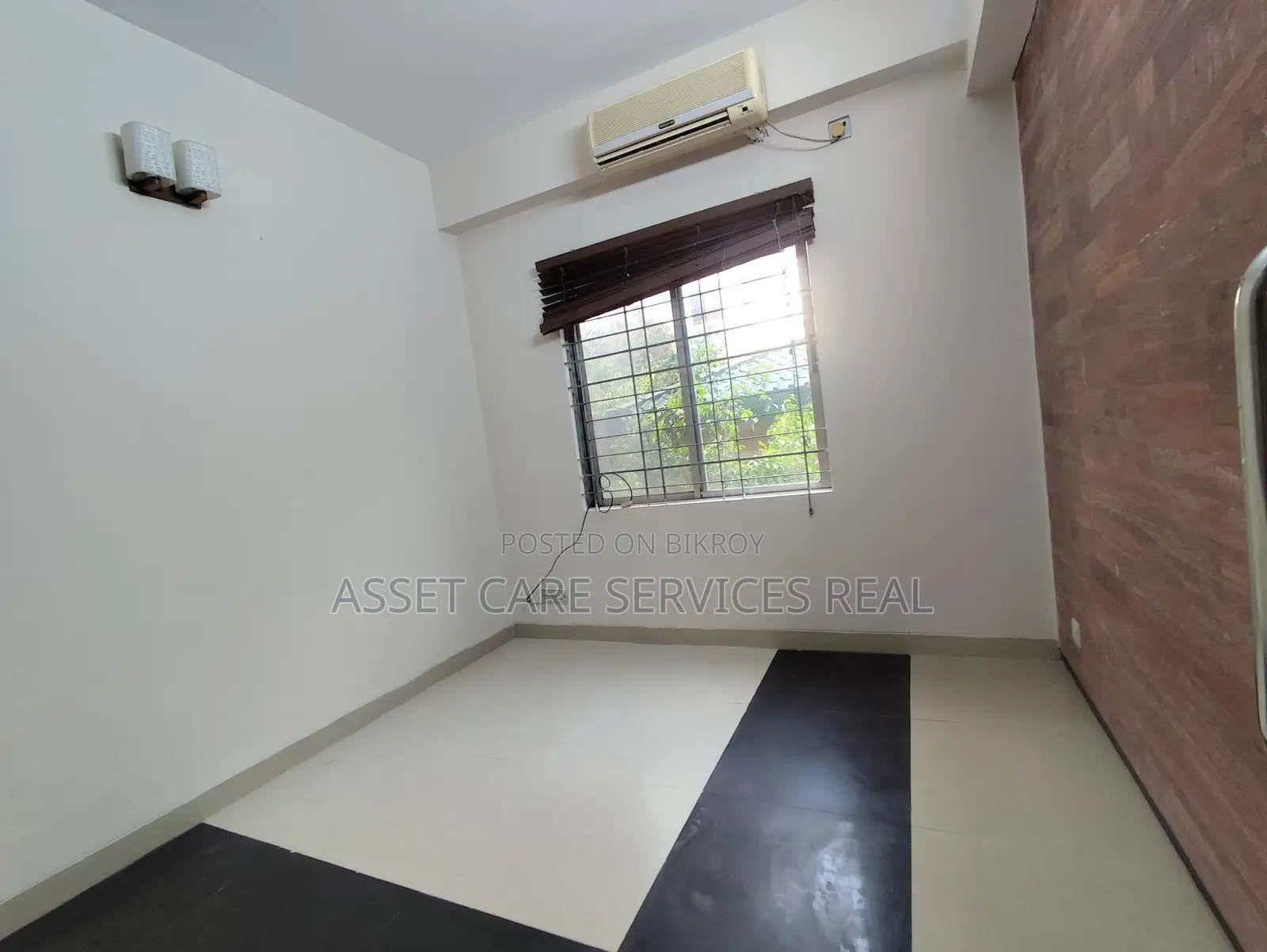 4Bed Semi-Furnished Apartment Rent Baridhara Diplomatic Zone