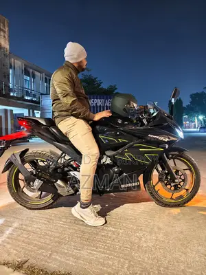 Suzuki Gixxer SF 2025