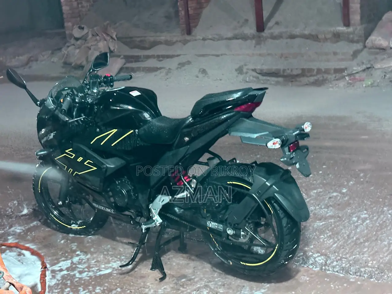 Suzuki Gixxer SF 2025