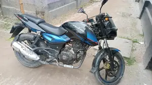 Bajaj Pulsar 150 . 2018
