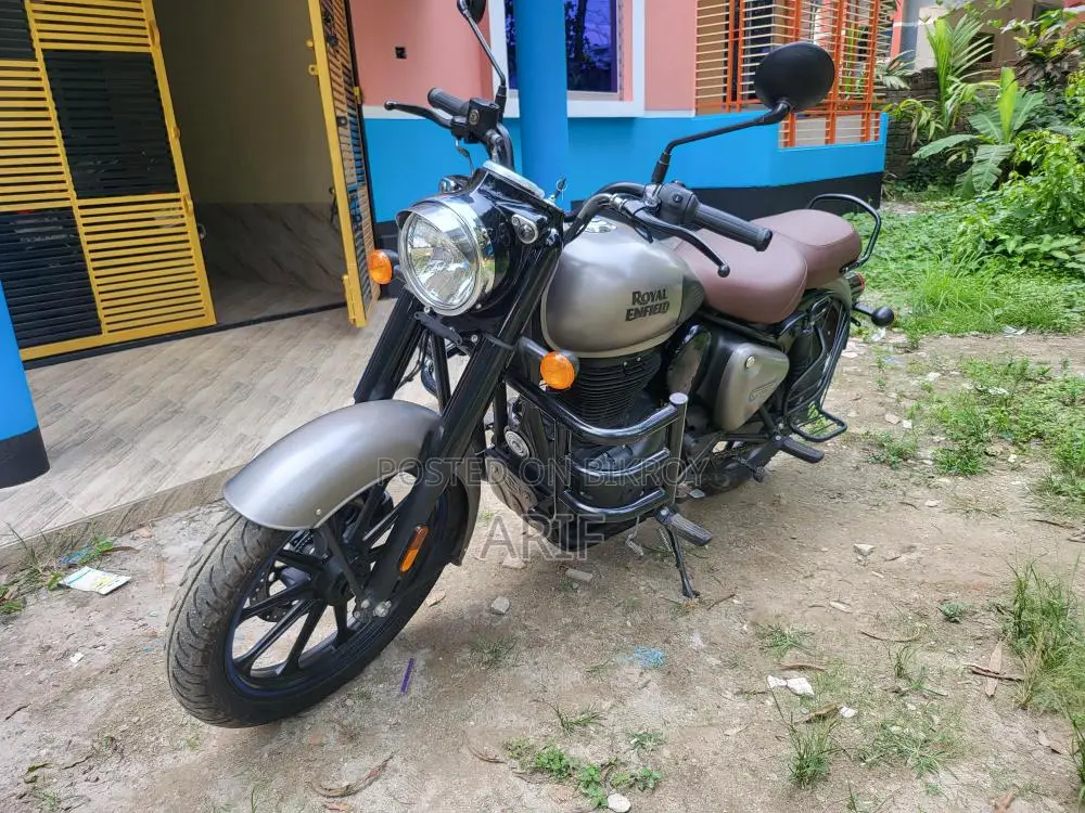 Royal Enfield Classic 350 Gun Metal Gray 2025