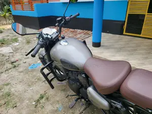 Royal Enfield Classic 350 Gun Metal Gray 2025