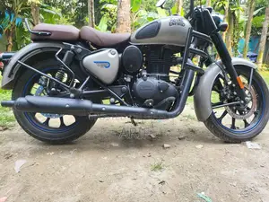 Royal Enfield Classic 350 Gun Metal Gray 2025