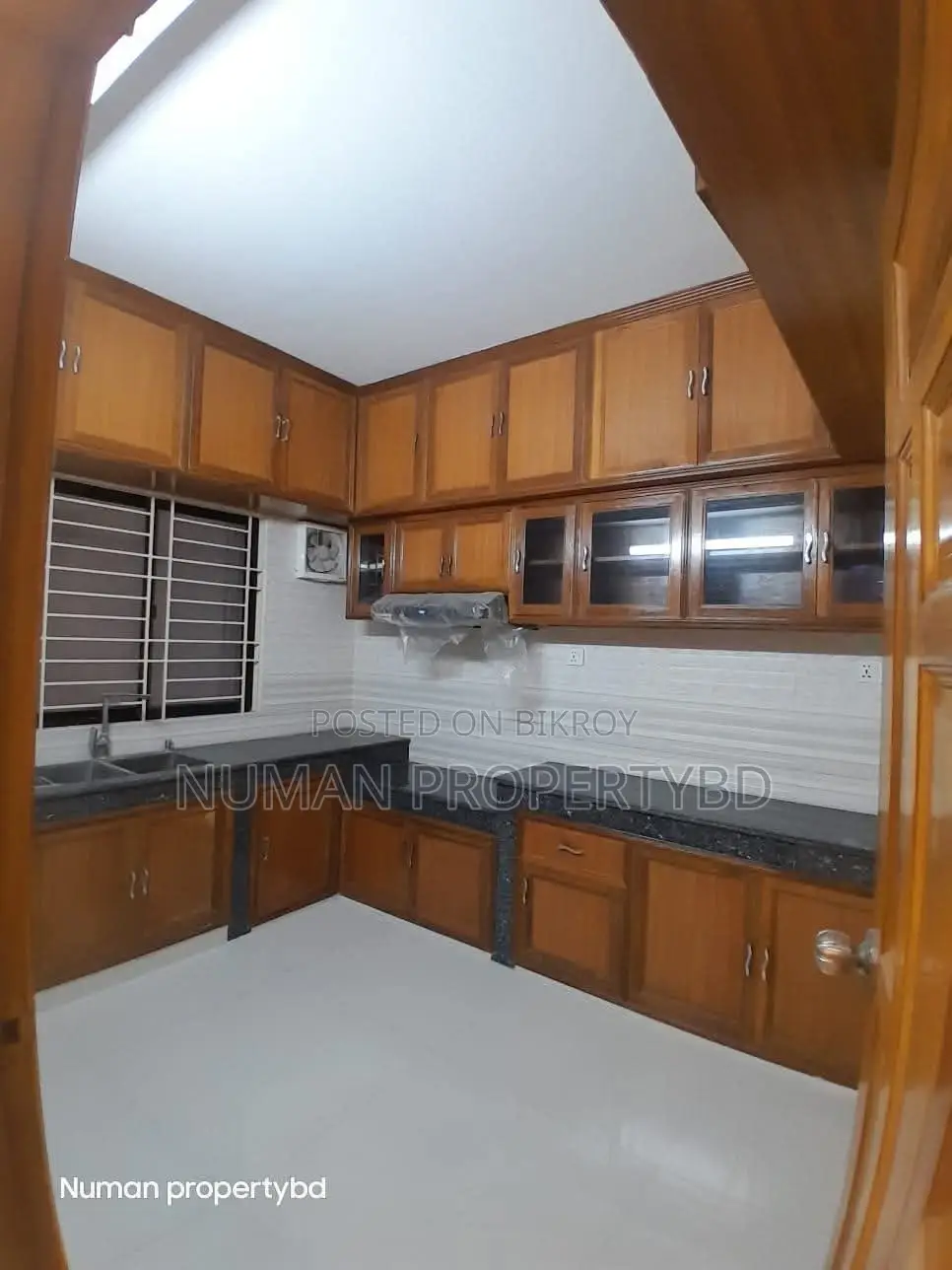2400 sq ft 4 bedroom full interior design new luxury semi-furnished flat for rent