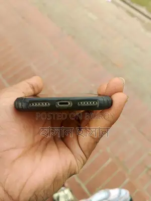 Apple iPhone X (Used)