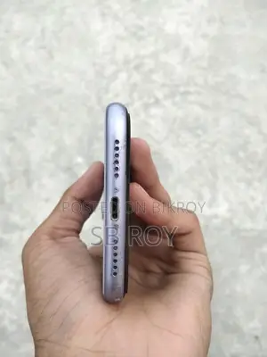Apple iPhone 11 (Used)