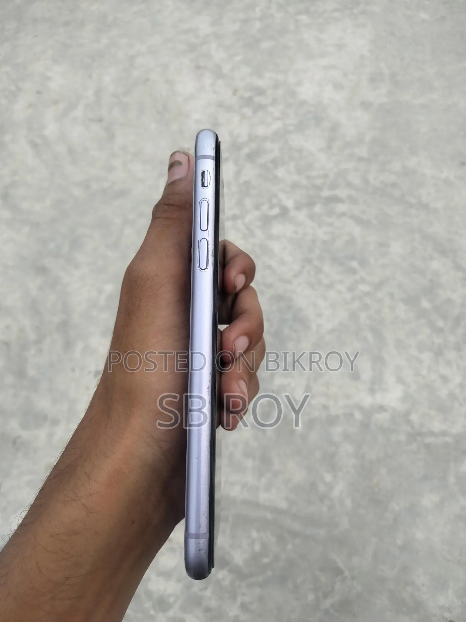 Apple iPhone 11 (Used)